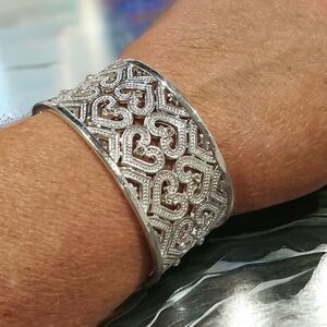 Elegant 925 Silver Pave Zircon Heart Cuff Bracelet